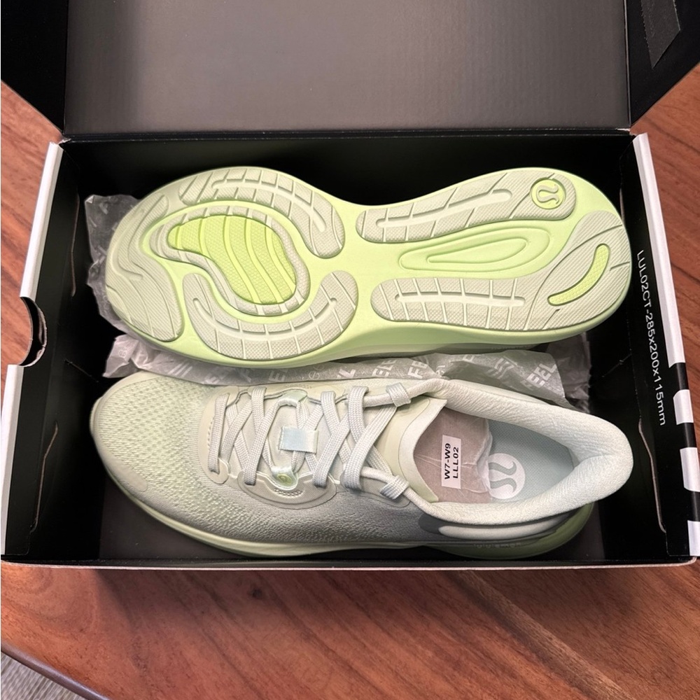 Lululemon Chargefeel workout low 2 sneakers